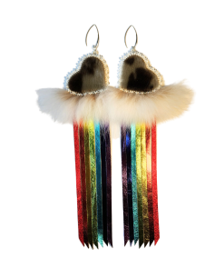 Boucles d’oreilles à franges arc-en-ciel et cœur en peau de phoque (nouveauté #2)